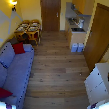 Konukevi Haus Kartoner 3*