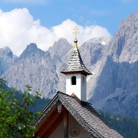 Haus Kartoner Pensjonat 3*