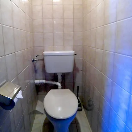 Haus Kartoner Affittacamere 3*